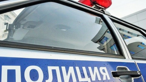 Сотрудники полиции раскрыли кражу больше полумиллиона рублей у жителя Захаровского района